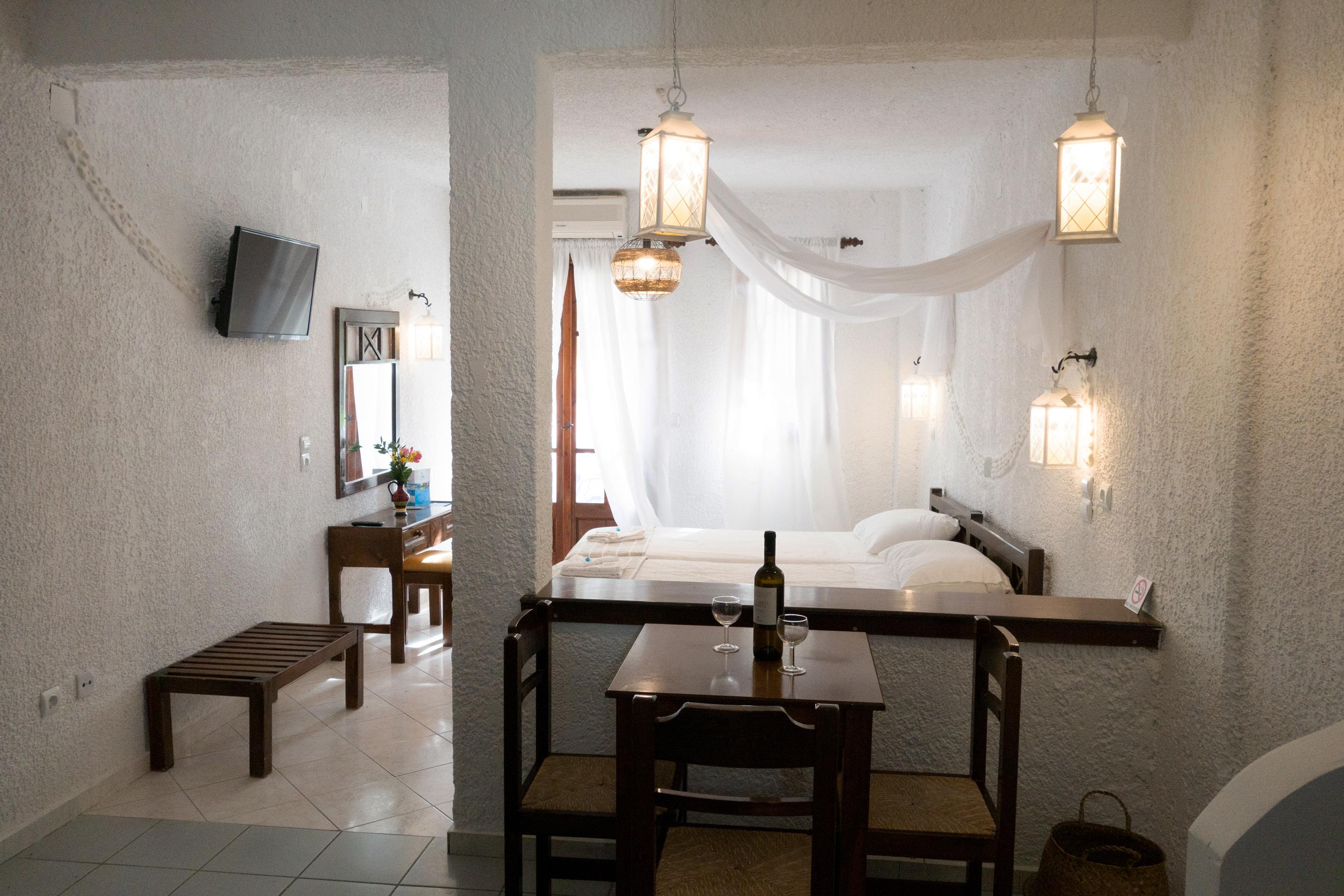 Anema By The Sea Guesthouse Karlovassi Exterior photo