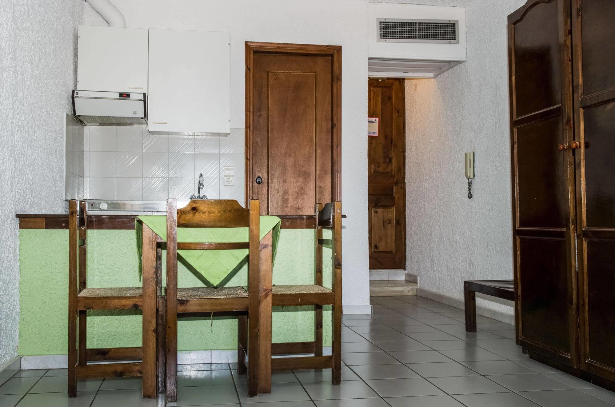 Anema By The Sea Guesthouse Karlovassi Exterior photo