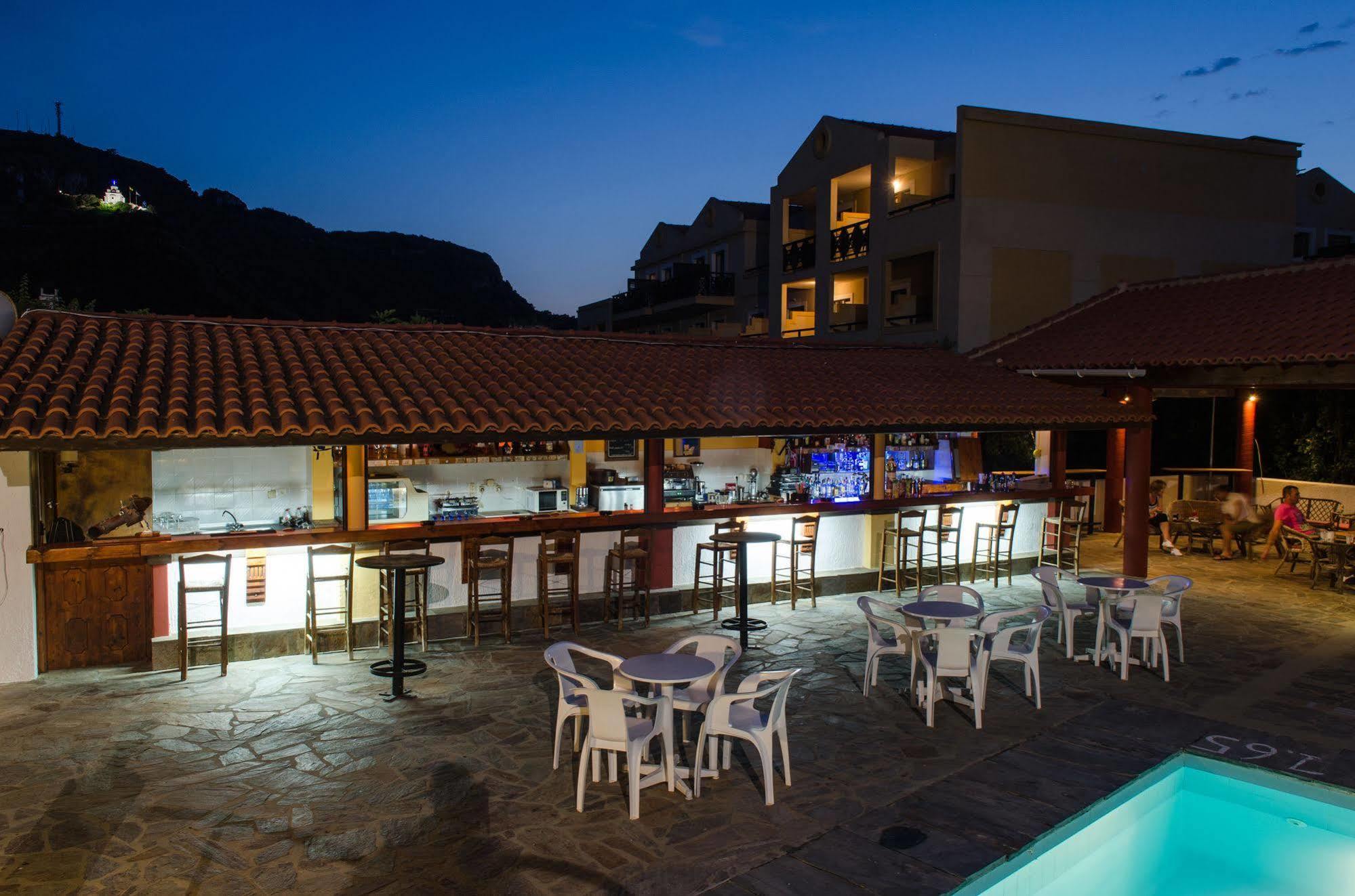 Anema By The Sea Guesthouse Karlovassi Exterior photo